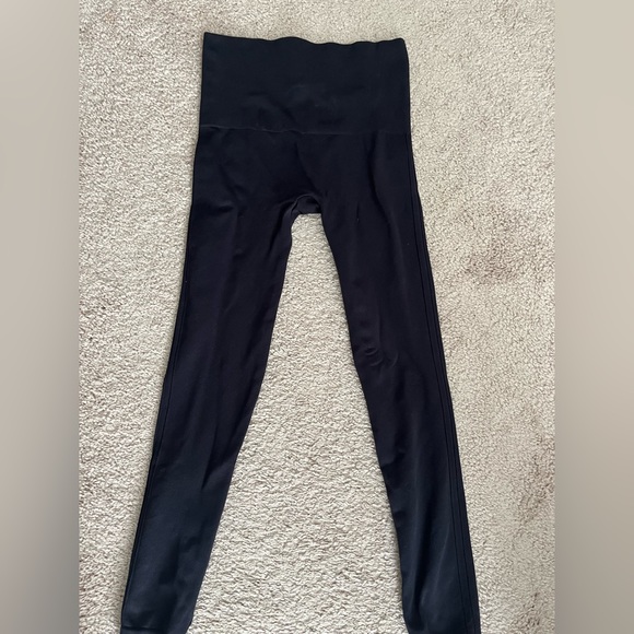 Spanx Seamless Active Legging - Picture 2 of 3